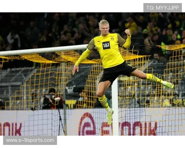 多特蒙德年轻力量连续撕开空间，挑战足坛新高度